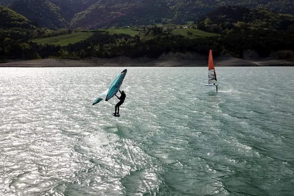 Gite De Charme : La Grange Au Lac Azur Treffort  Luaran gambar