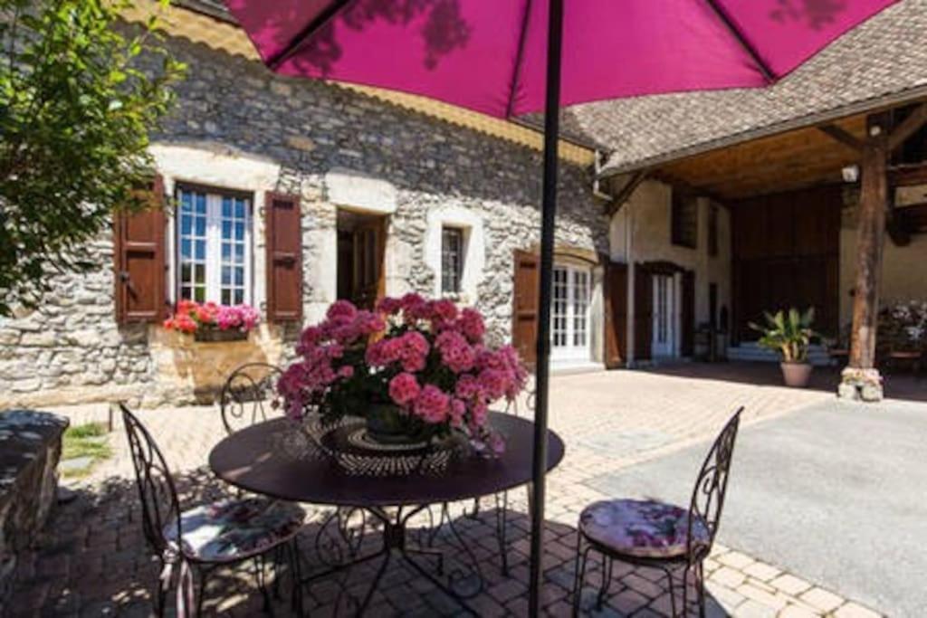 Gite De Charme : La Grange Au Lac Azur Treffort  Luaran gambar
