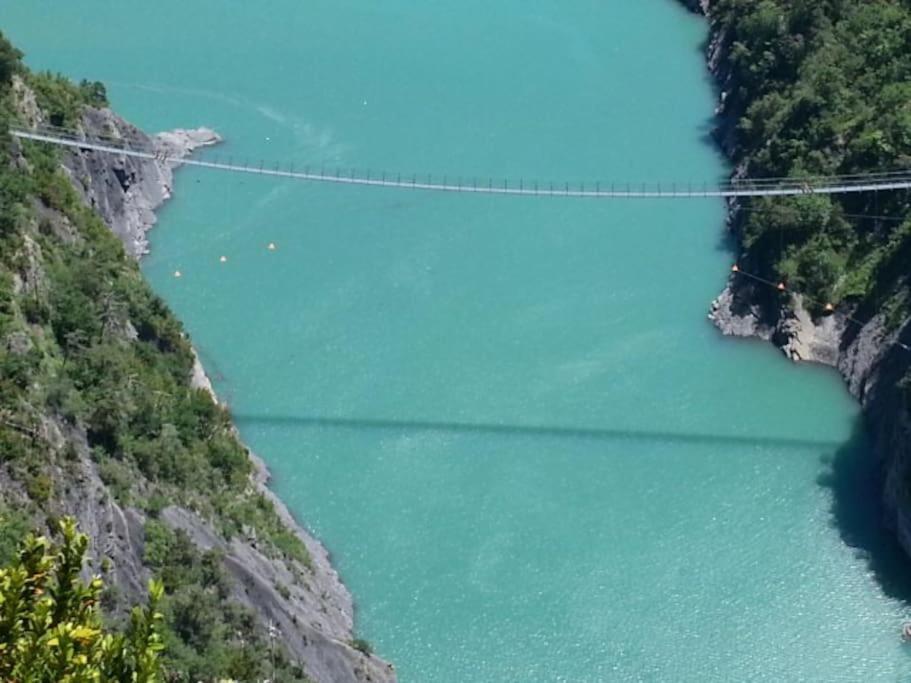 Gite De Charme : La Grange Au Lac Azur Treffort  Luaran gambar